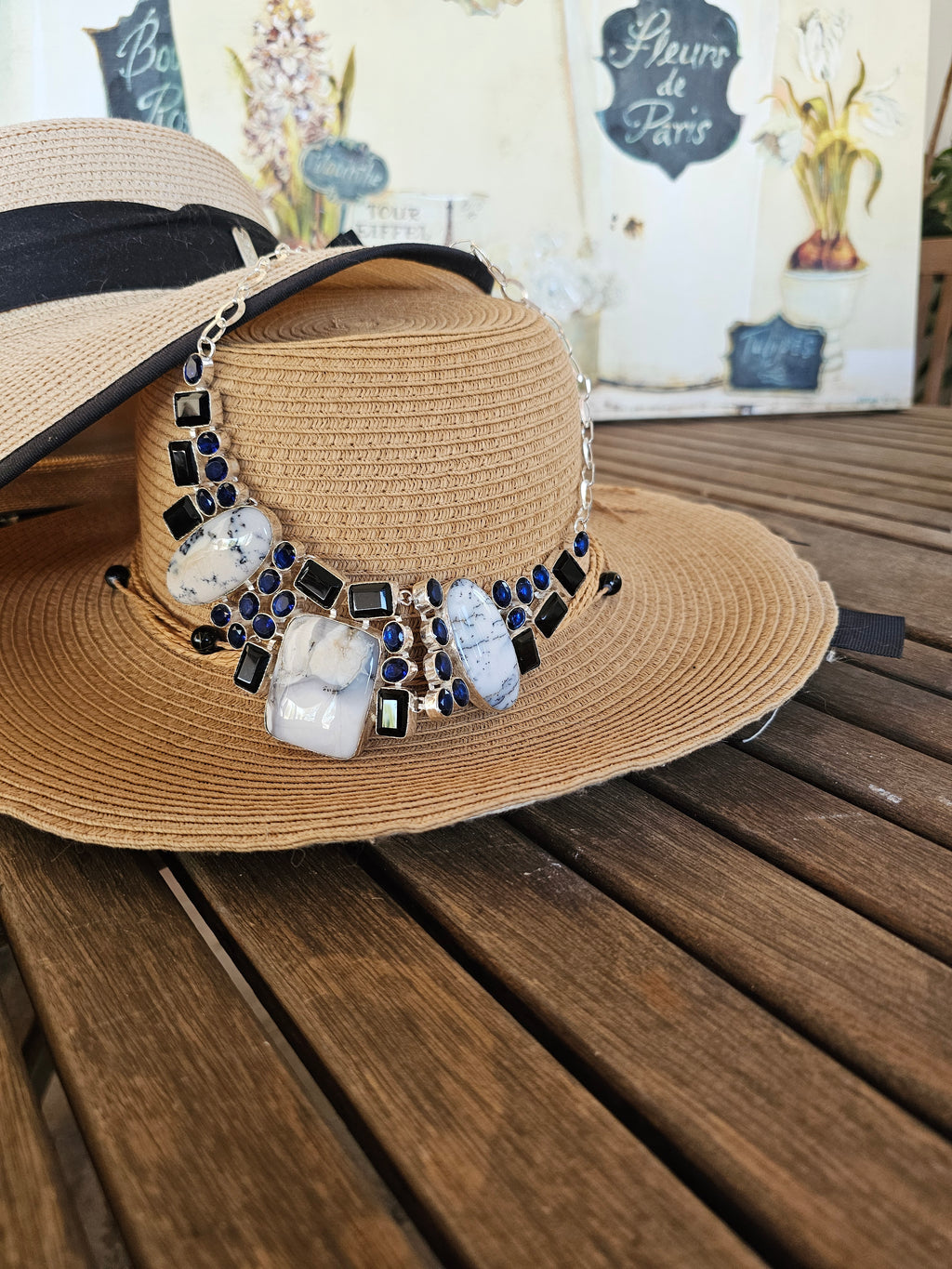 Collar elegante y magnífico