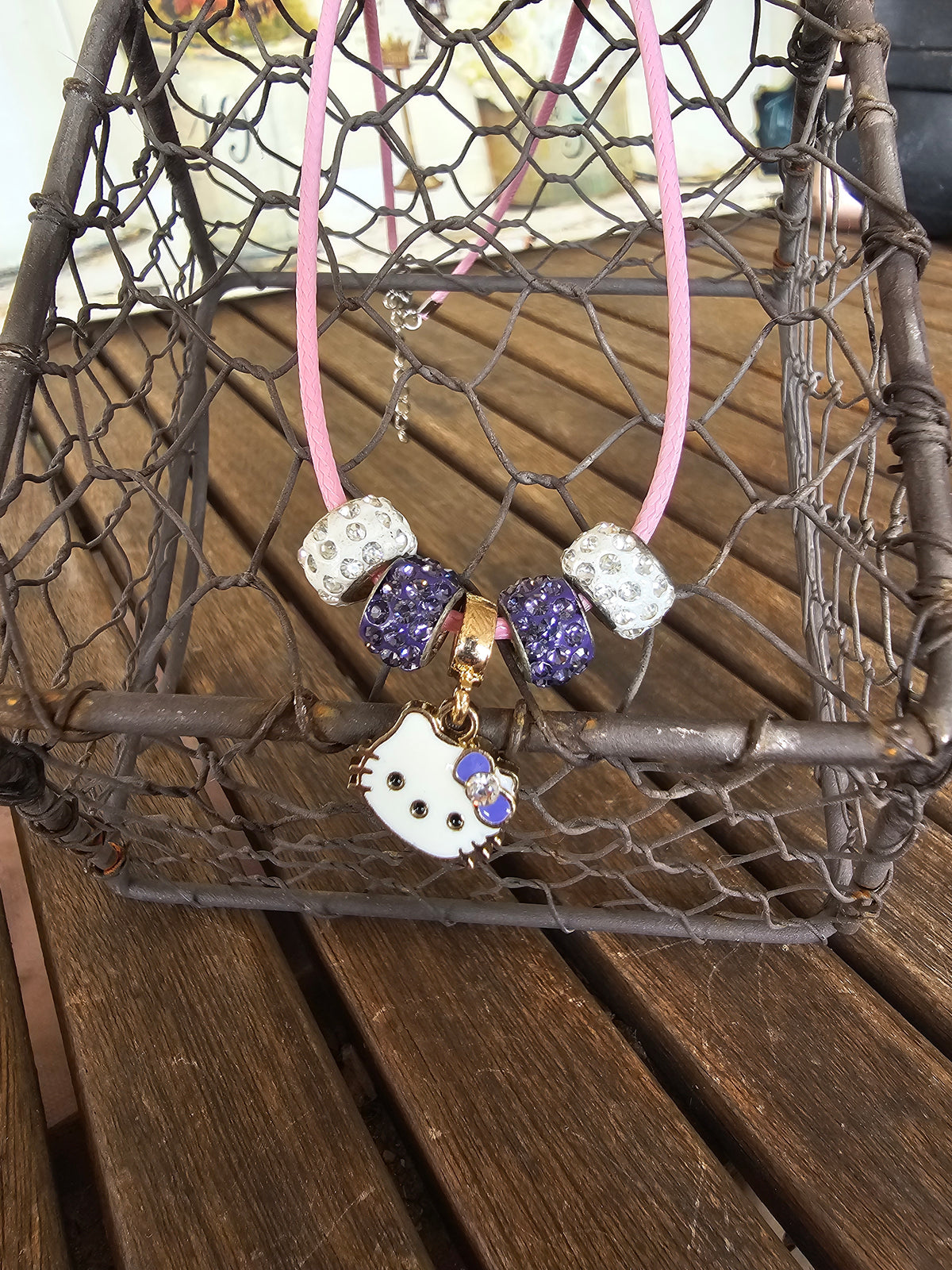 Collar con Dije de Gatita y Charms de Cristal