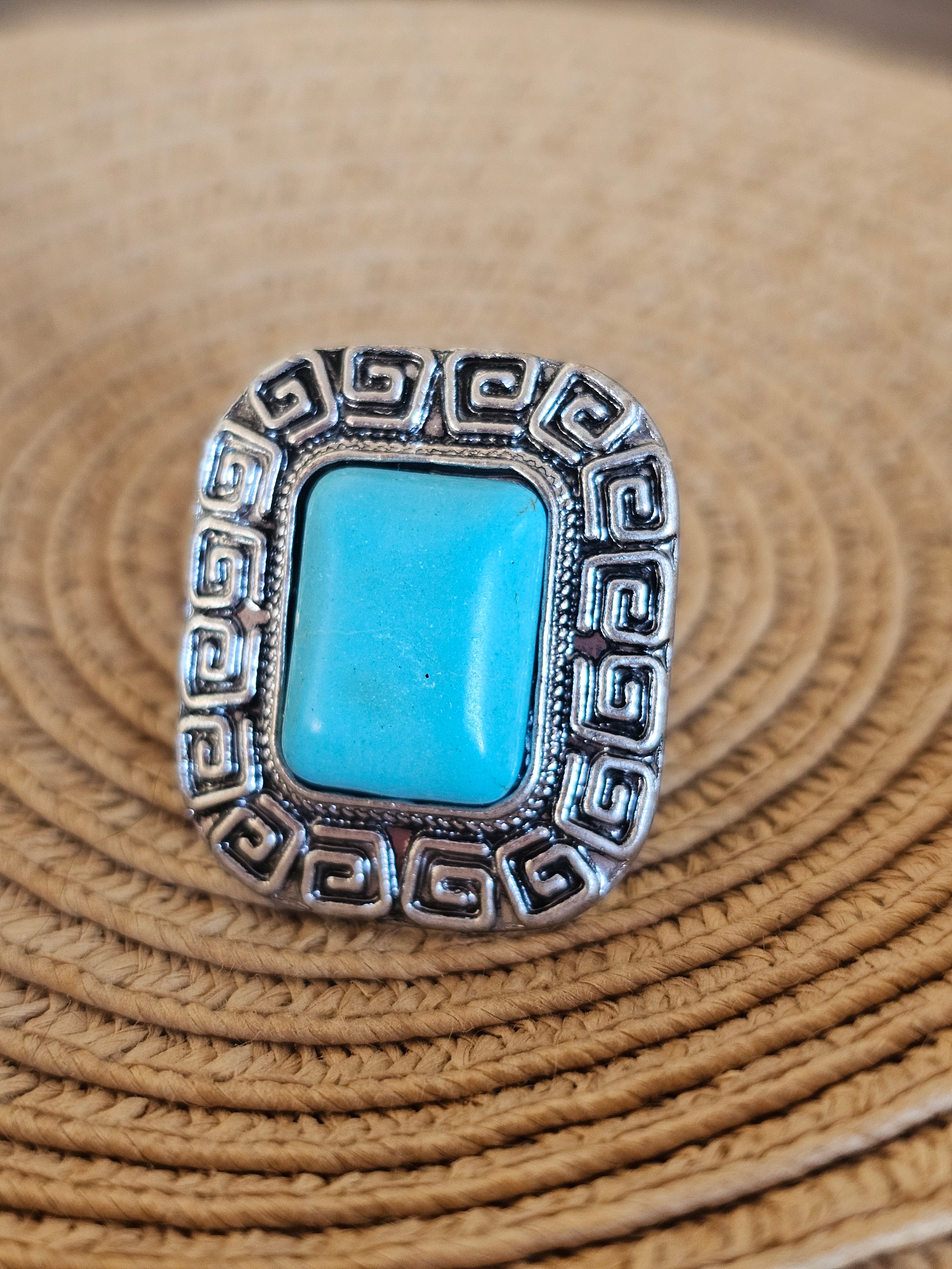 Cuadrado anillo estilo victoriano y bohemio