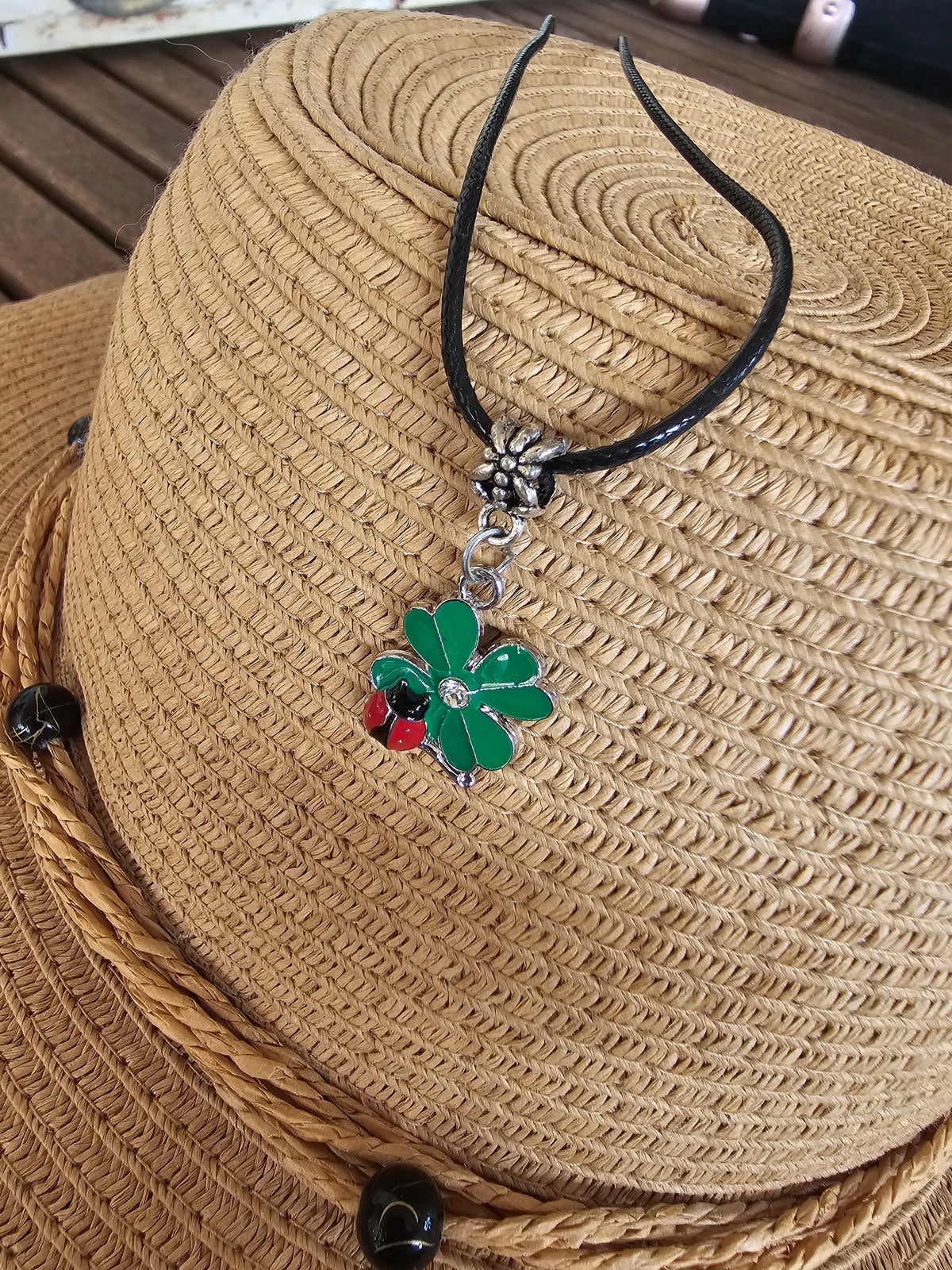 Collar "Doble Suerte" con Trébol de Cuatro Hojas y Mariquita
