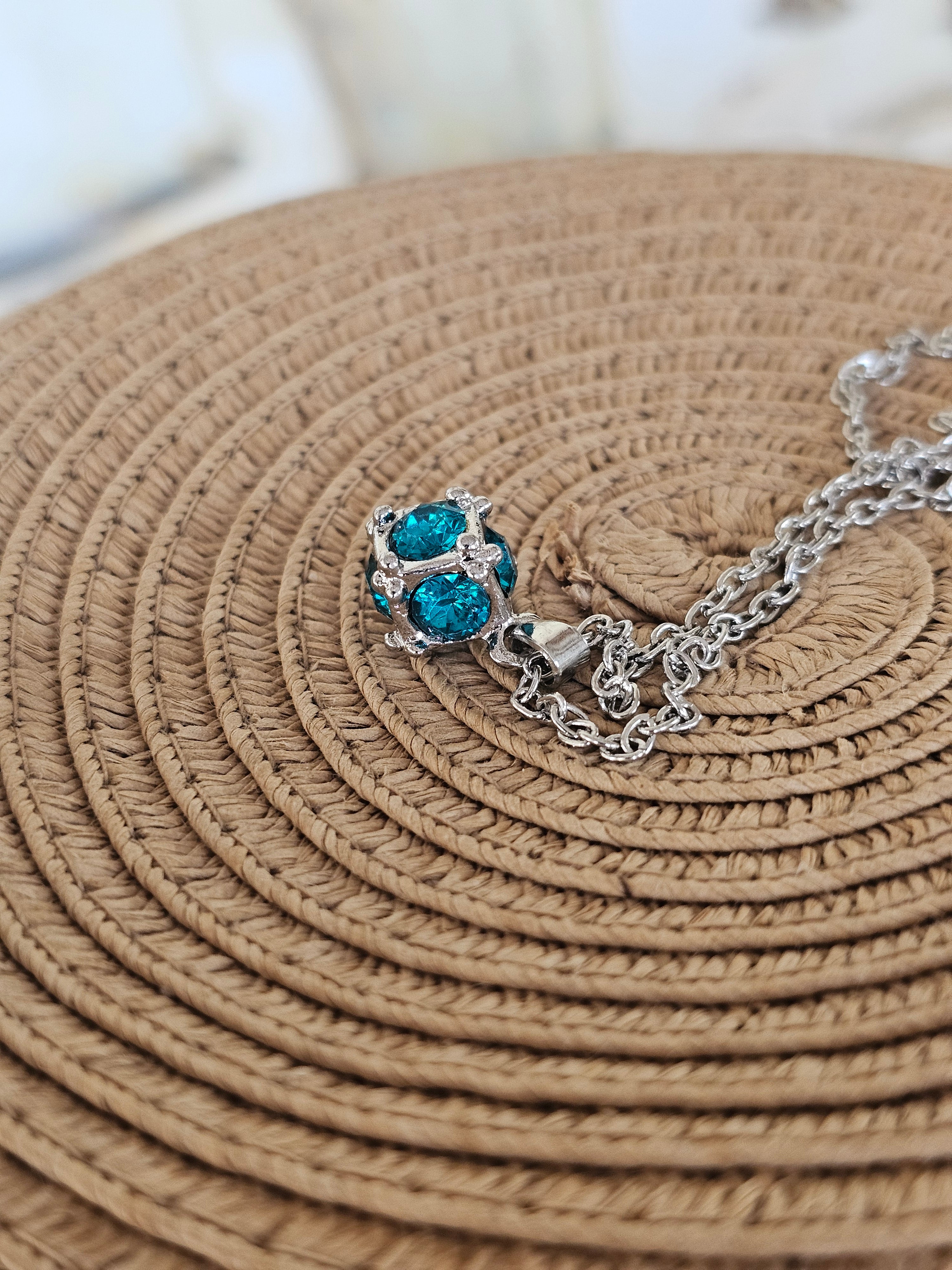 Collares con colgante de bola redonda con de metal de moda para mujer, colores diferentes