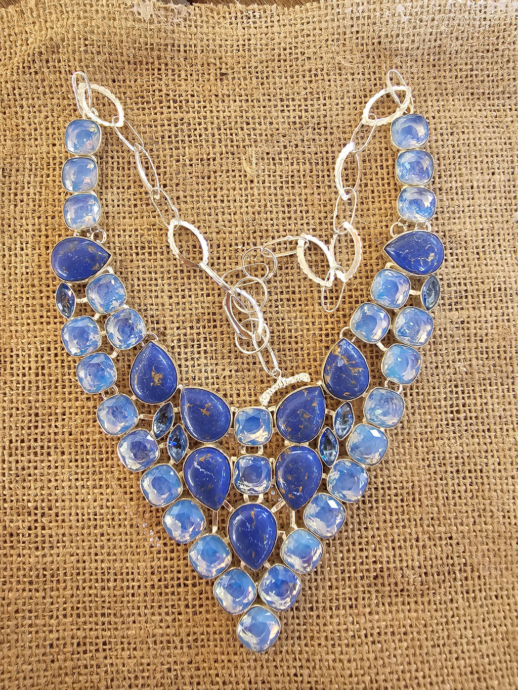 Collar grande y impresionante