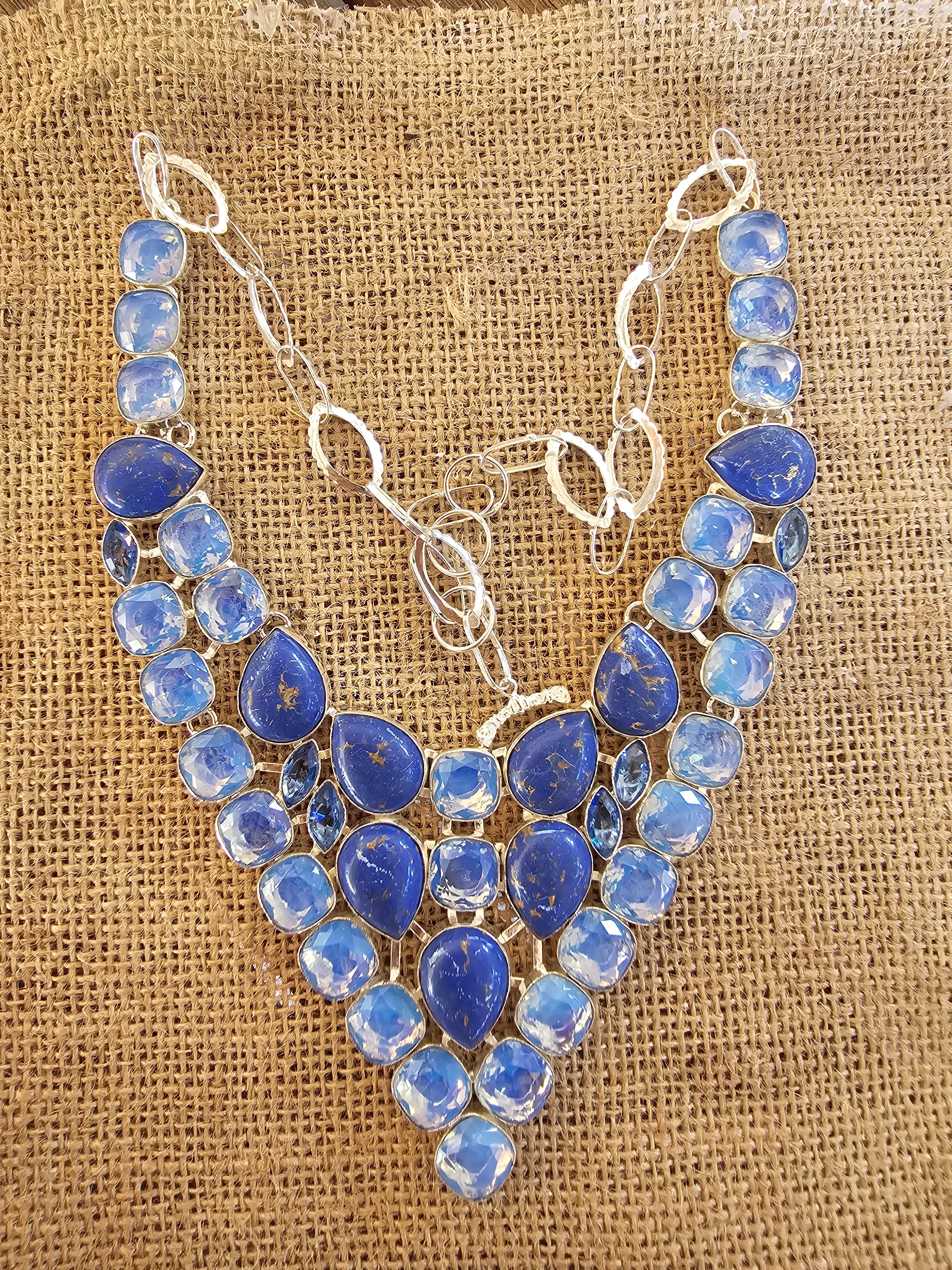 Collar grande y impresionante