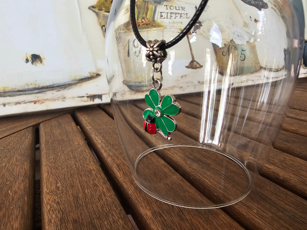 Collar "Doble Suerte" con Trébol de Cuatro Hojas y Mariquita