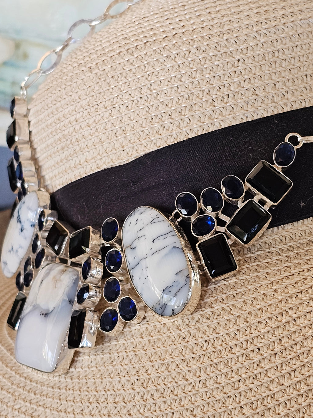 Collar elegante y magnífico
