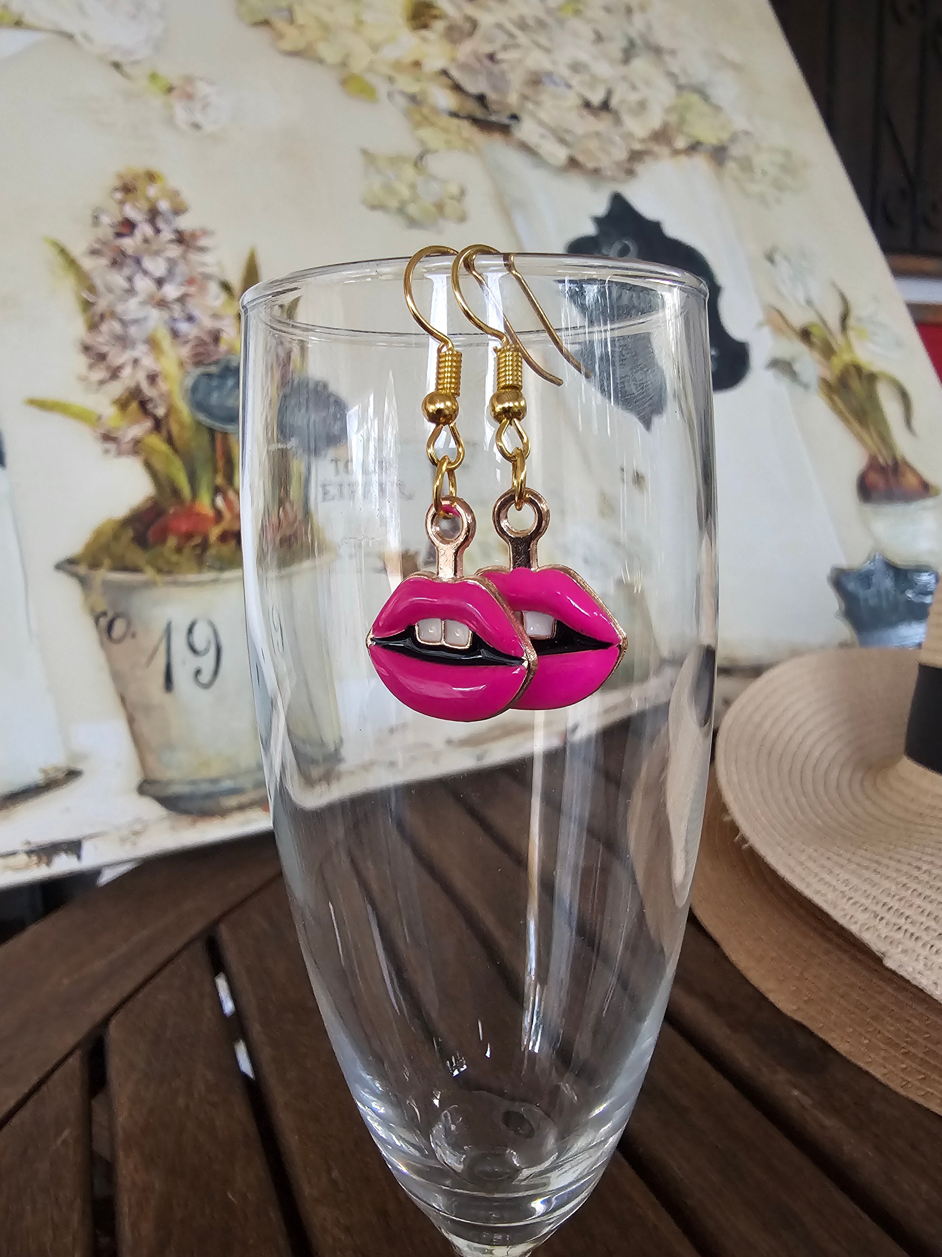 Rosa Labios Pendientes