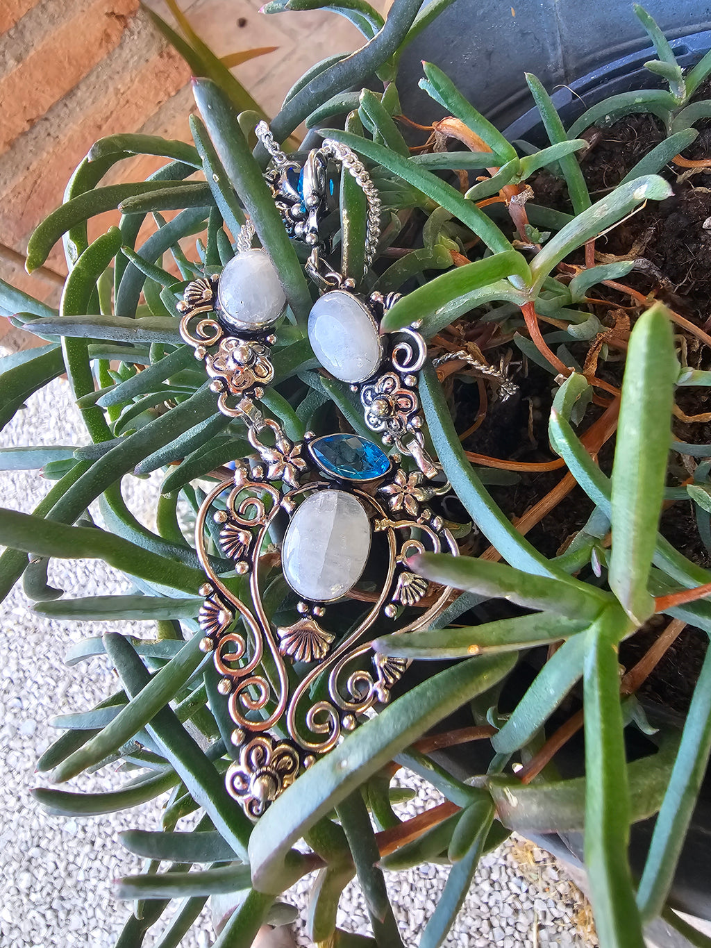 Hermoso conjunto de collar y pendientes