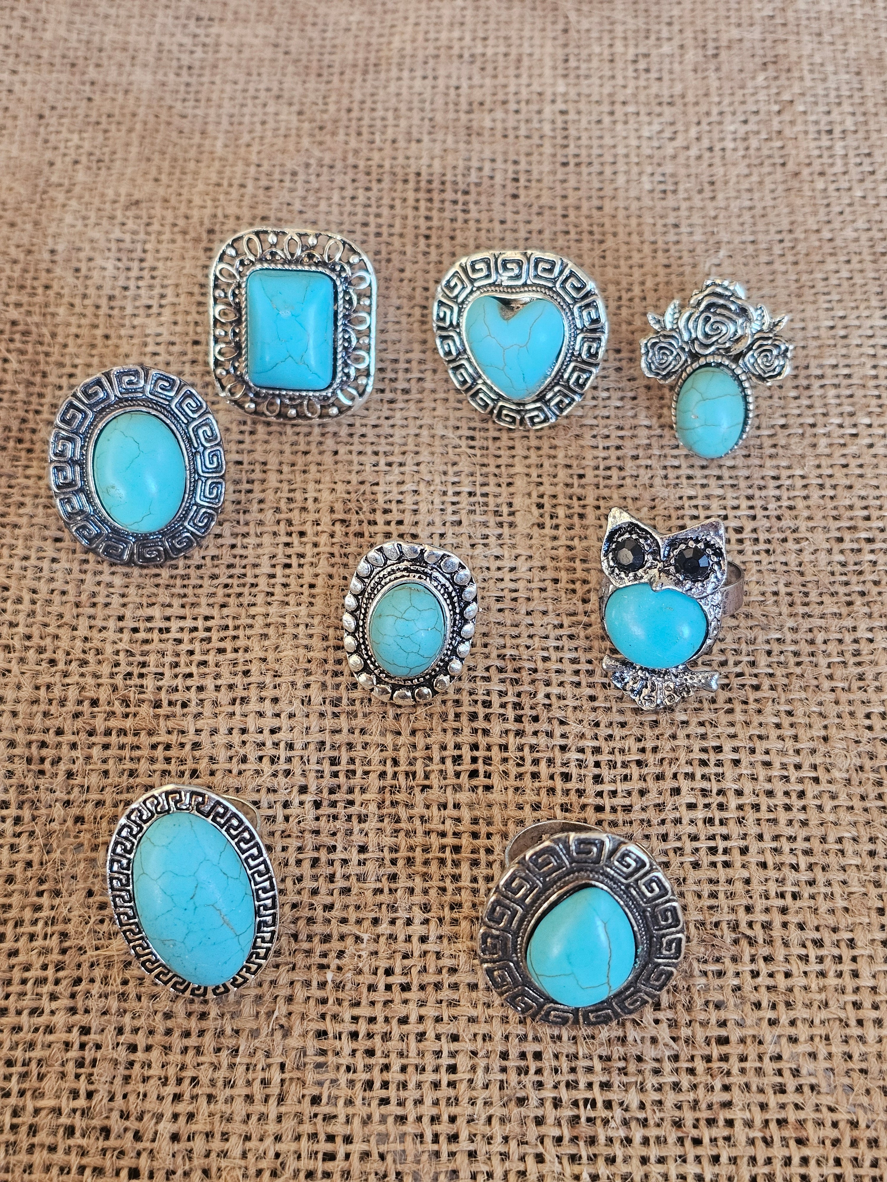 Llamativo anillo estilo bohemio
