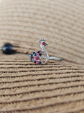 Delicado anillo con pavo real