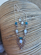 Hermoso conjunto de collar y pendientes