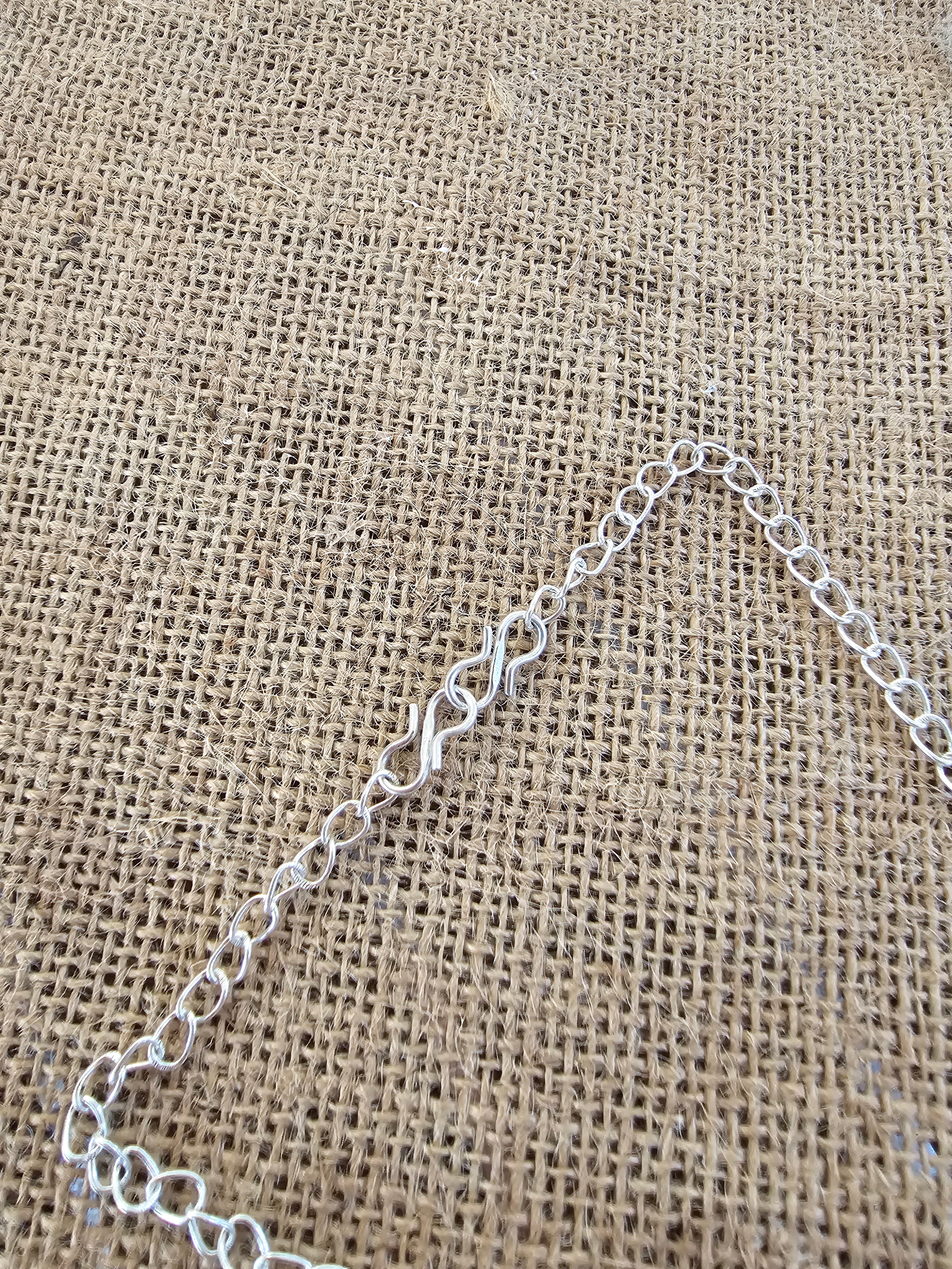 Collar delicado y elegante