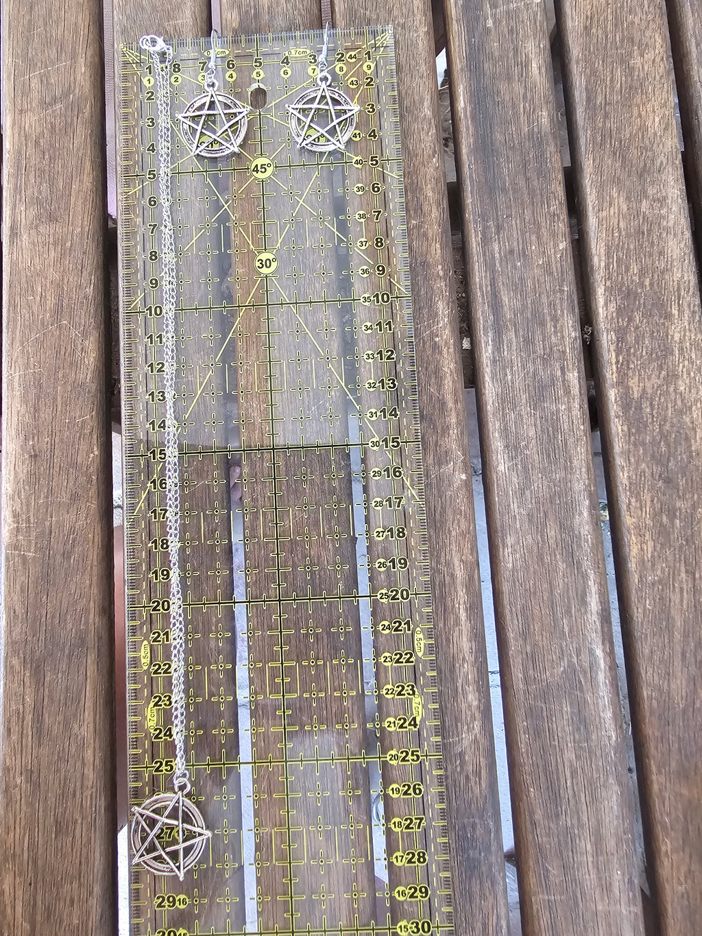 Conjunto de Collar y Pendientes Pentagrama – Plata Envejecida