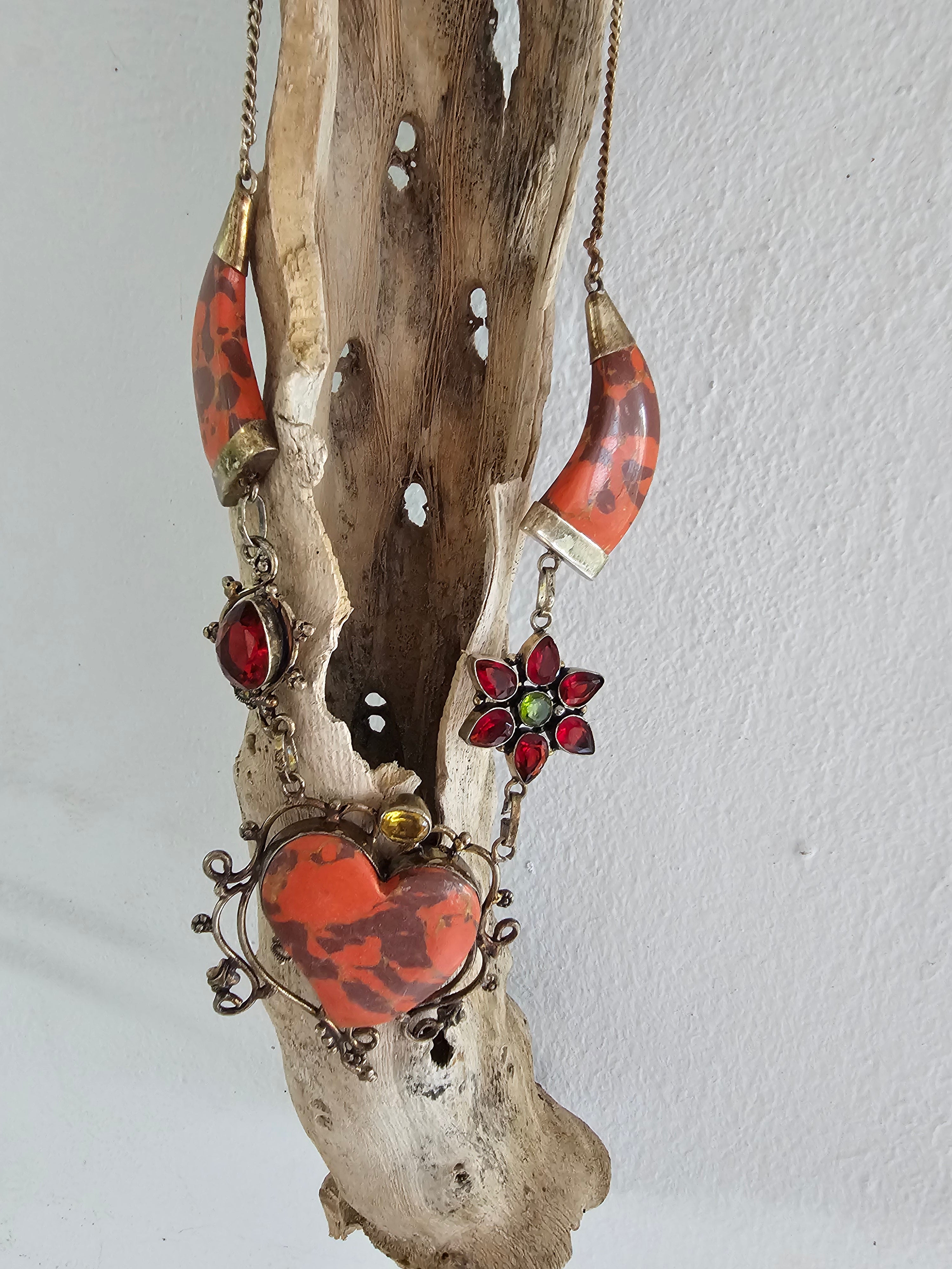 Collar asimétrica interesante