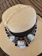 Collar elegante y magnífico
