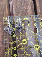 Pendientes Colgantes Corazón Filigrana – Plata Envejecida