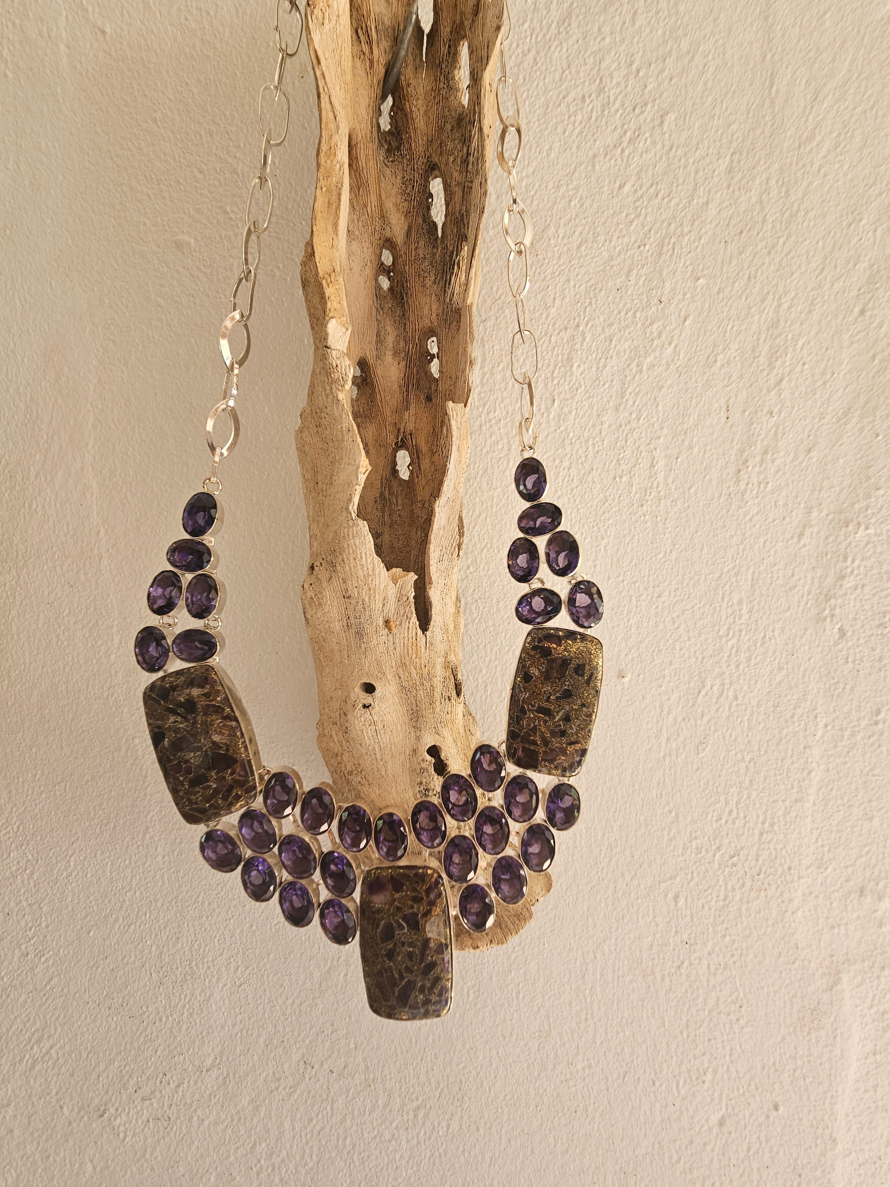 Collar espectacular bisutería