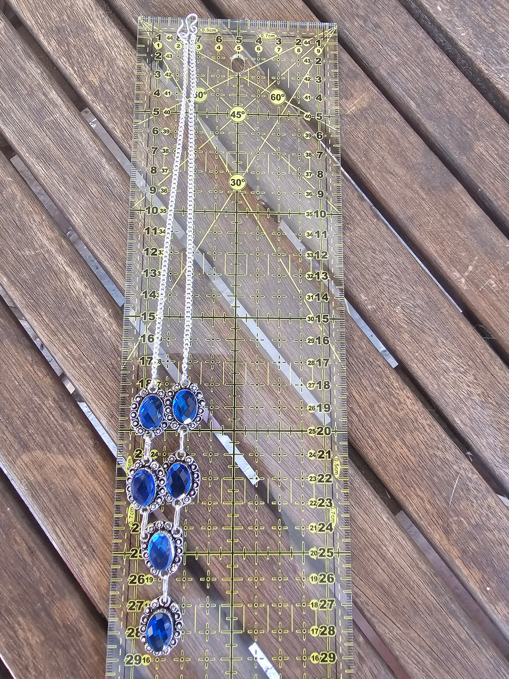 Lindo collar azul para cualquier ocasión