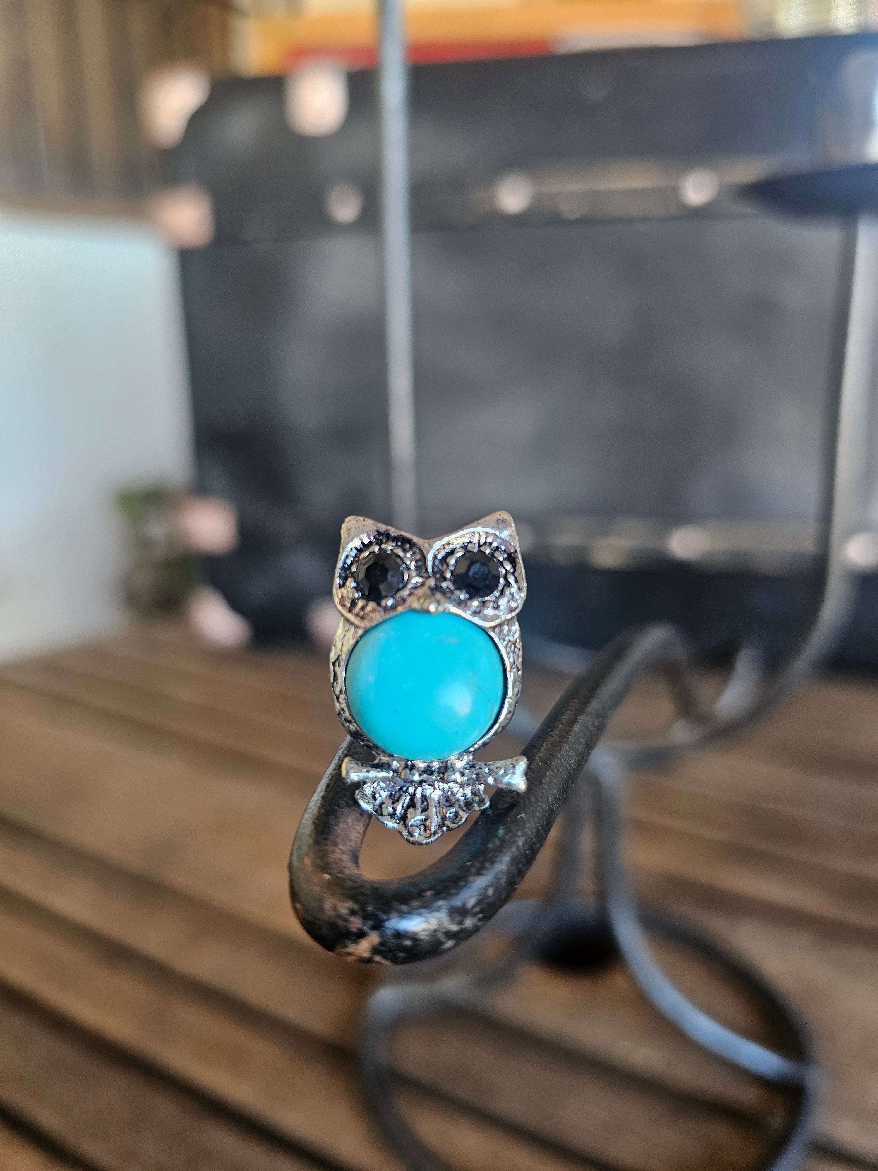 Hermoso anillo bohemio en forma de búho