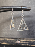 Pendientes Colgantes Reliquias de la Muerte – Plata Brillante