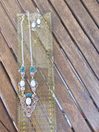 Hermoso conjunto de collar y pendientes