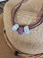Collar Multihilo con Cuentas Pavé – Tonos Marrón, Blanco y Malva