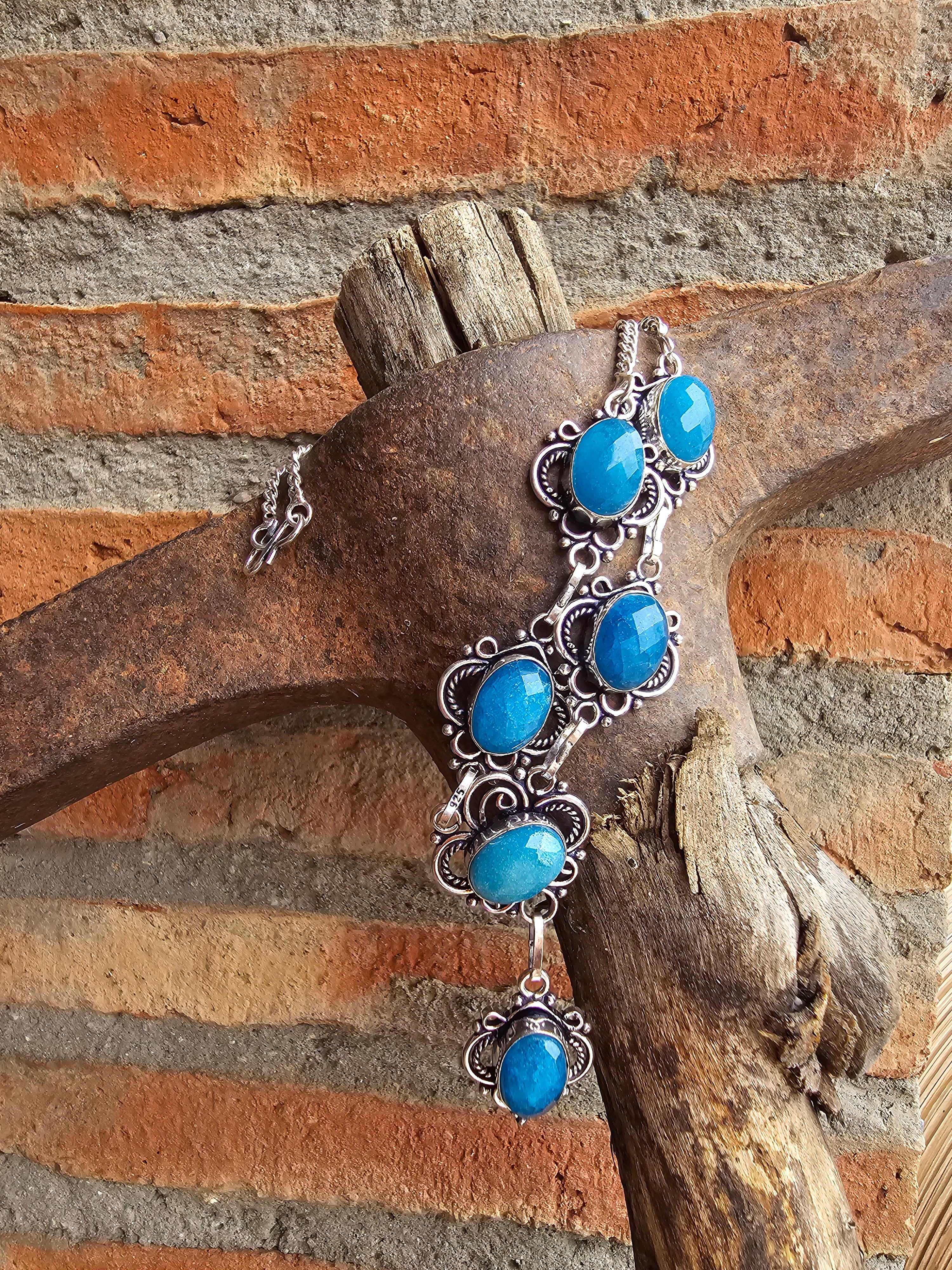 Romántico collar lavalier