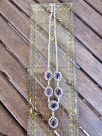 Lindo collar púrpura para cualquier ocasión