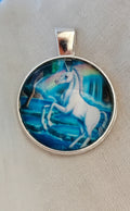 Un unicornio colgante