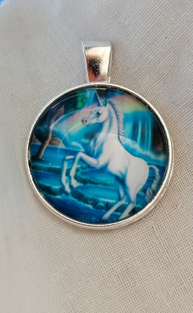 Un unicornio colgante
