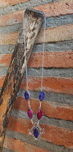 Lindo collar púrpura y pink para cualquier ocasión