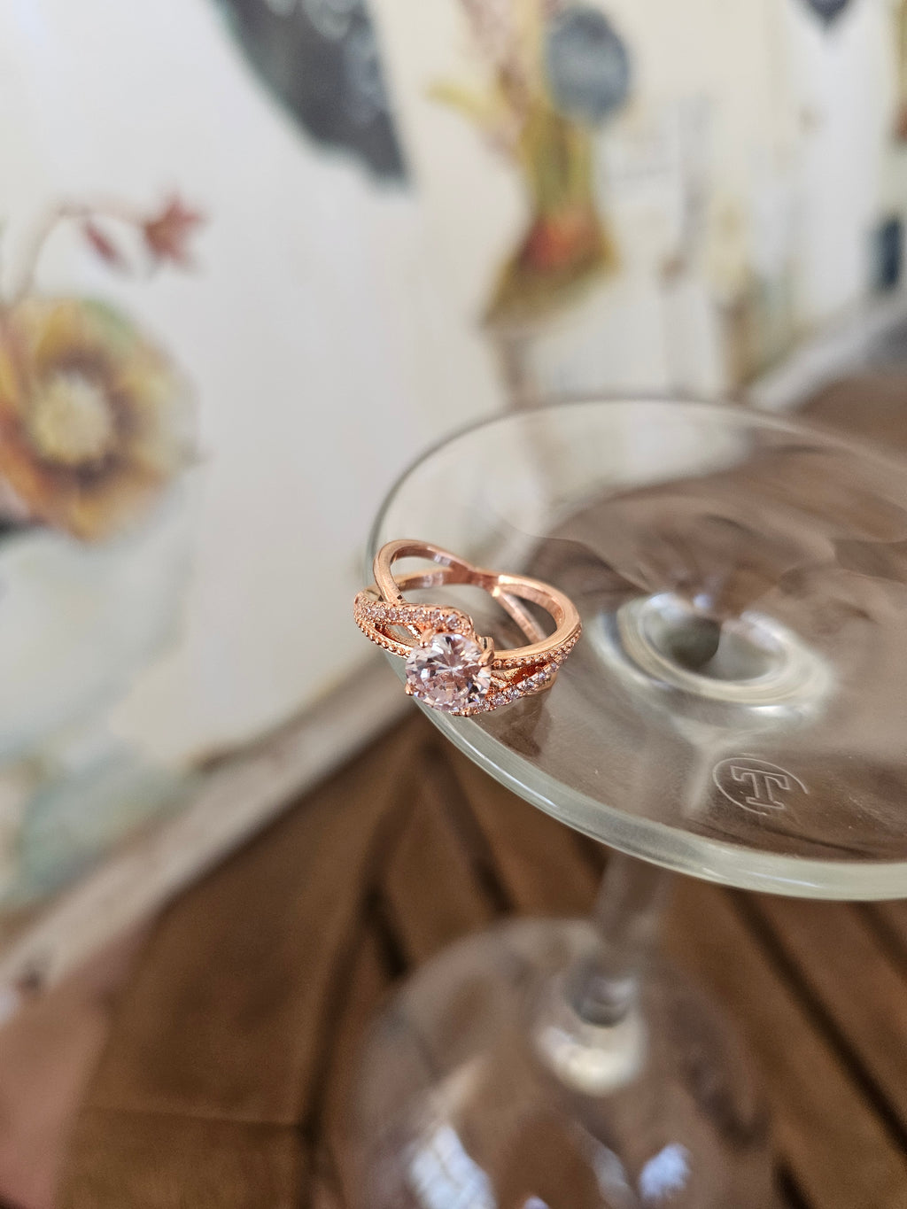 Lindo anillo de color oro rosa
