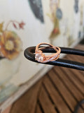 Lindo anillo de color oro rosa