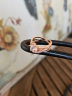 Lindo anillo de color oro rosa
