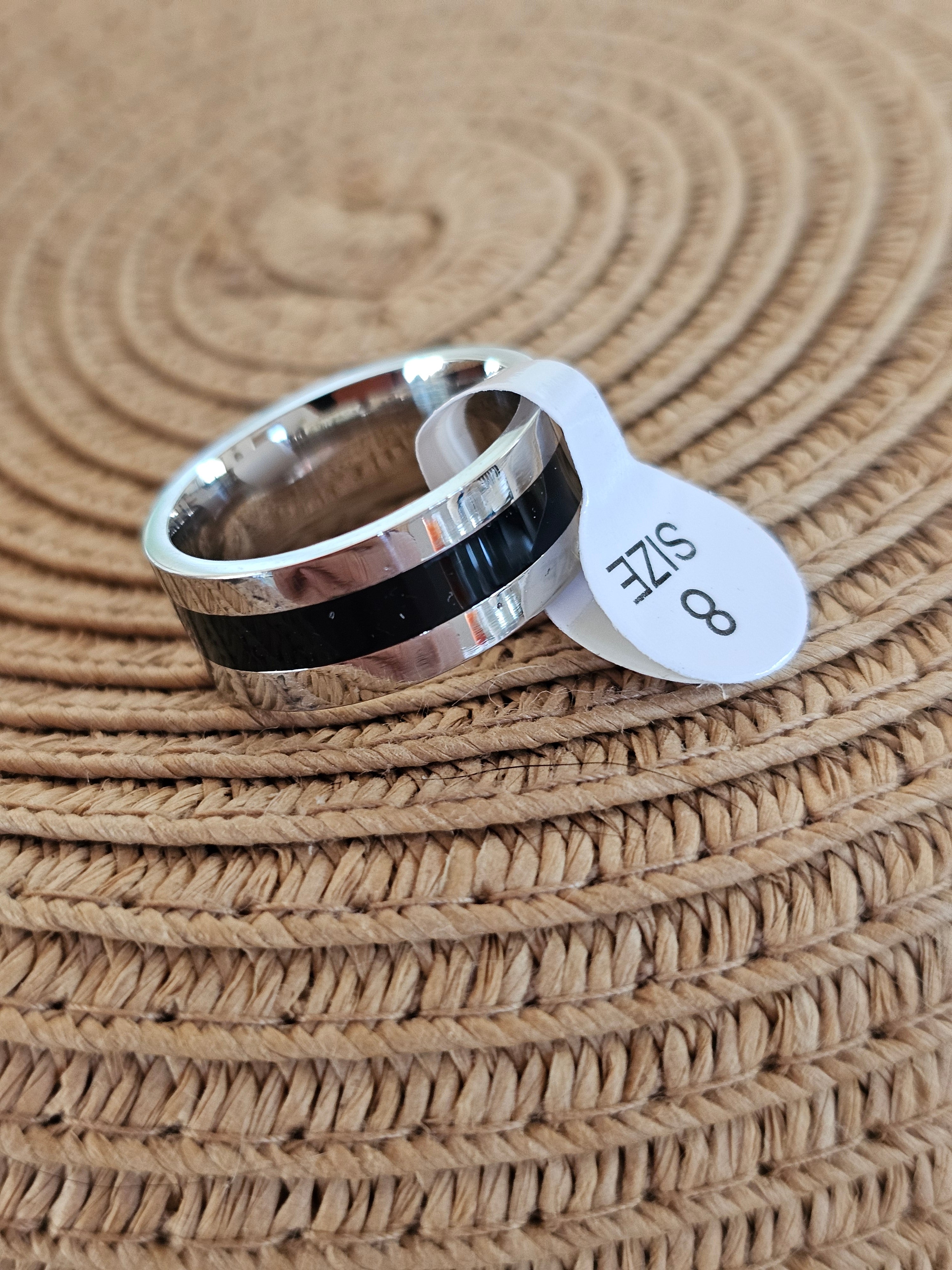 Anillo con un rayo azul
