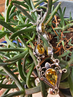 Romántico collar lavalier