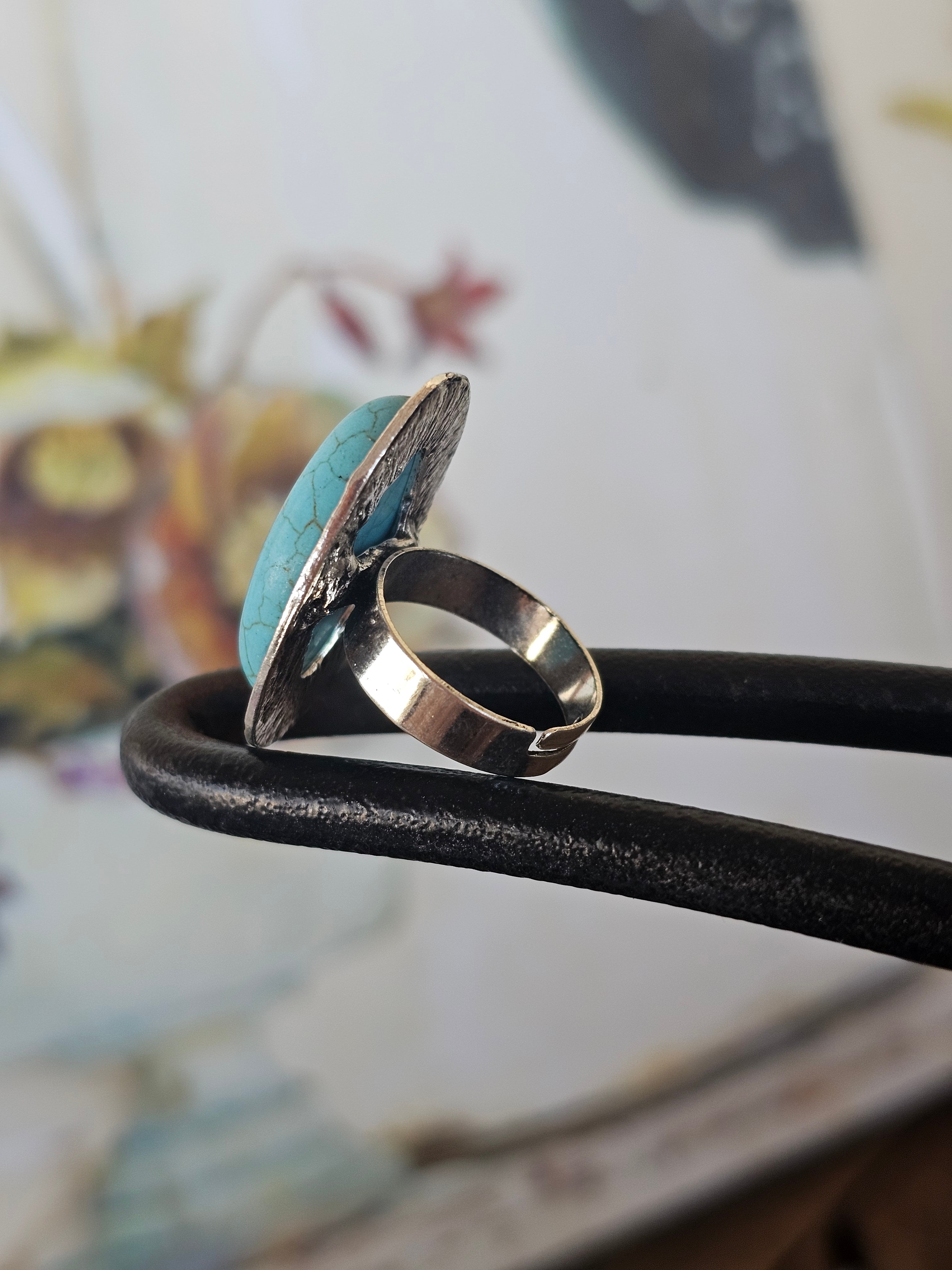 Llamativo anillo estilo bohemio