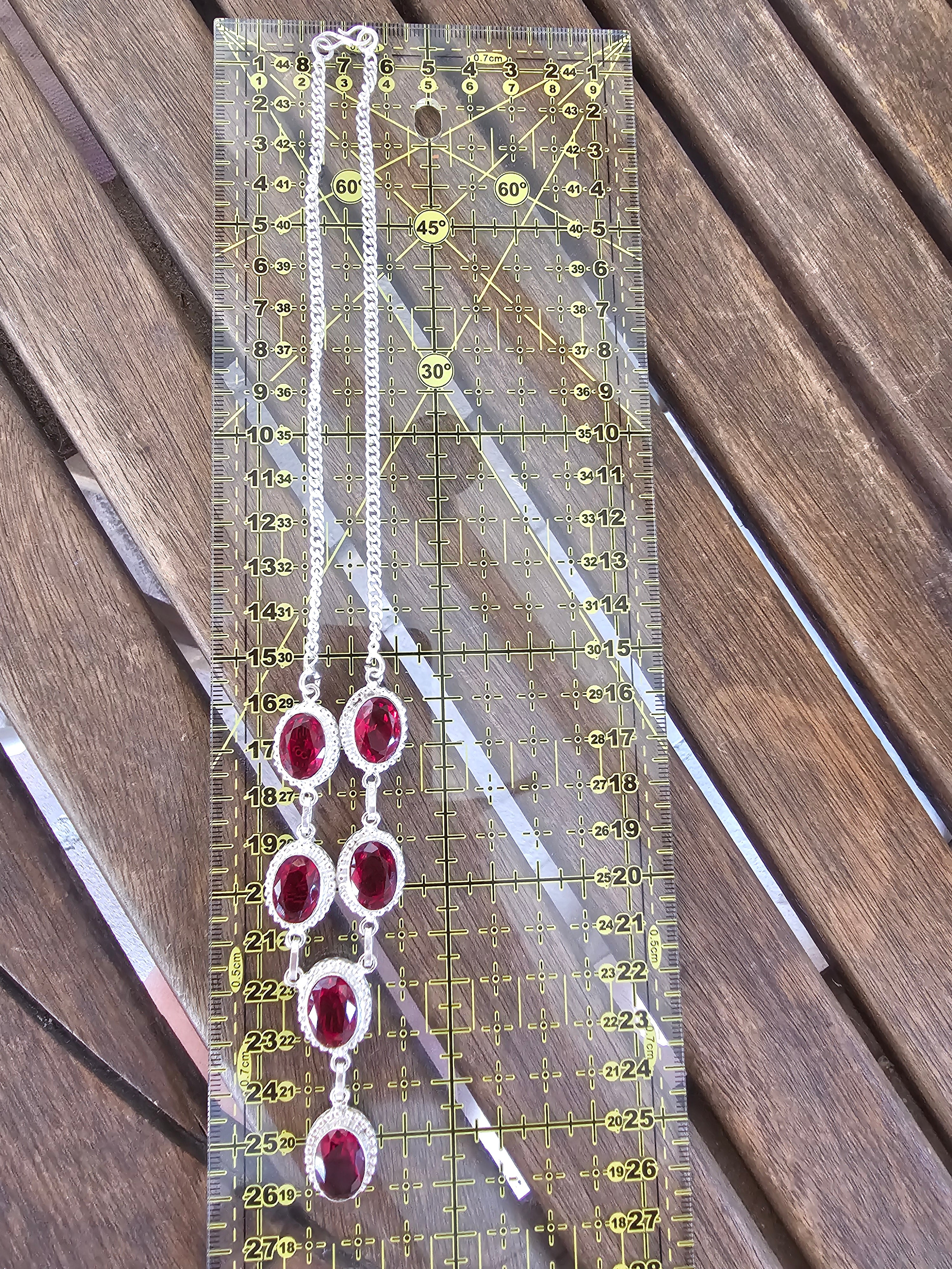 Lindo collar rojo para cualquier ocasión