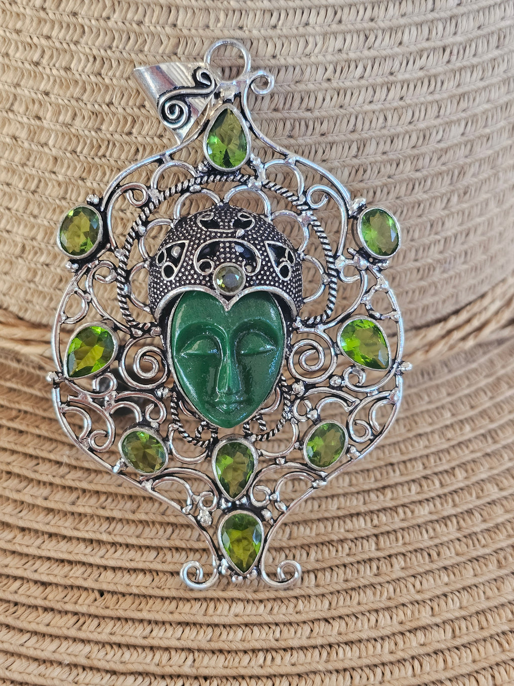 Colgante tipo indio magnífico SIN CADENA