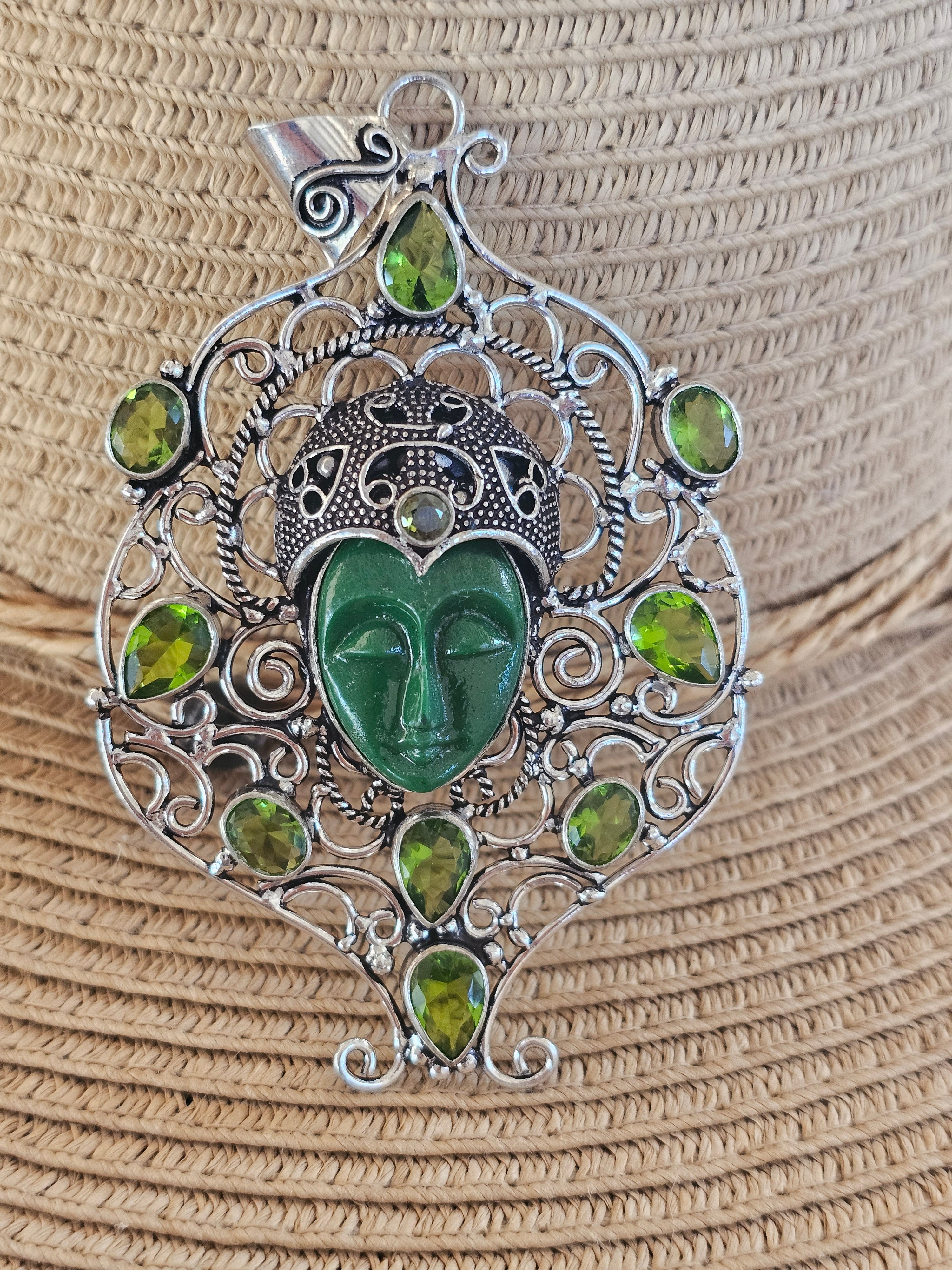 Colgante tipo indio magnífico SIN CADENA