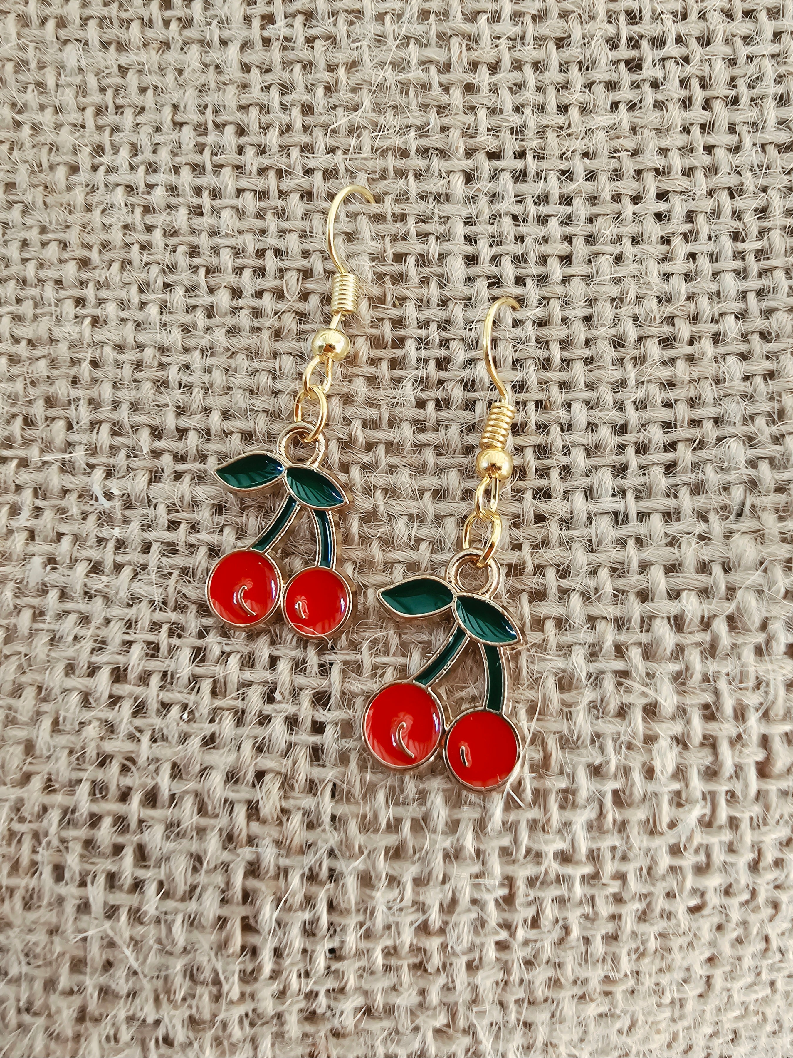 Pendientes divertidos con forma de cerezas