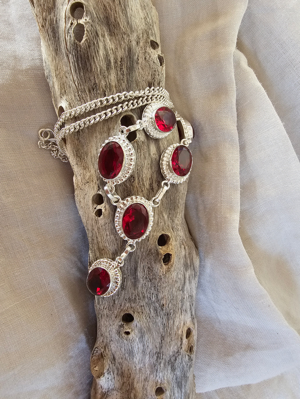 Lindo collar rojo para cualquier ocasión