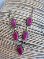 Collar púrpura lindo