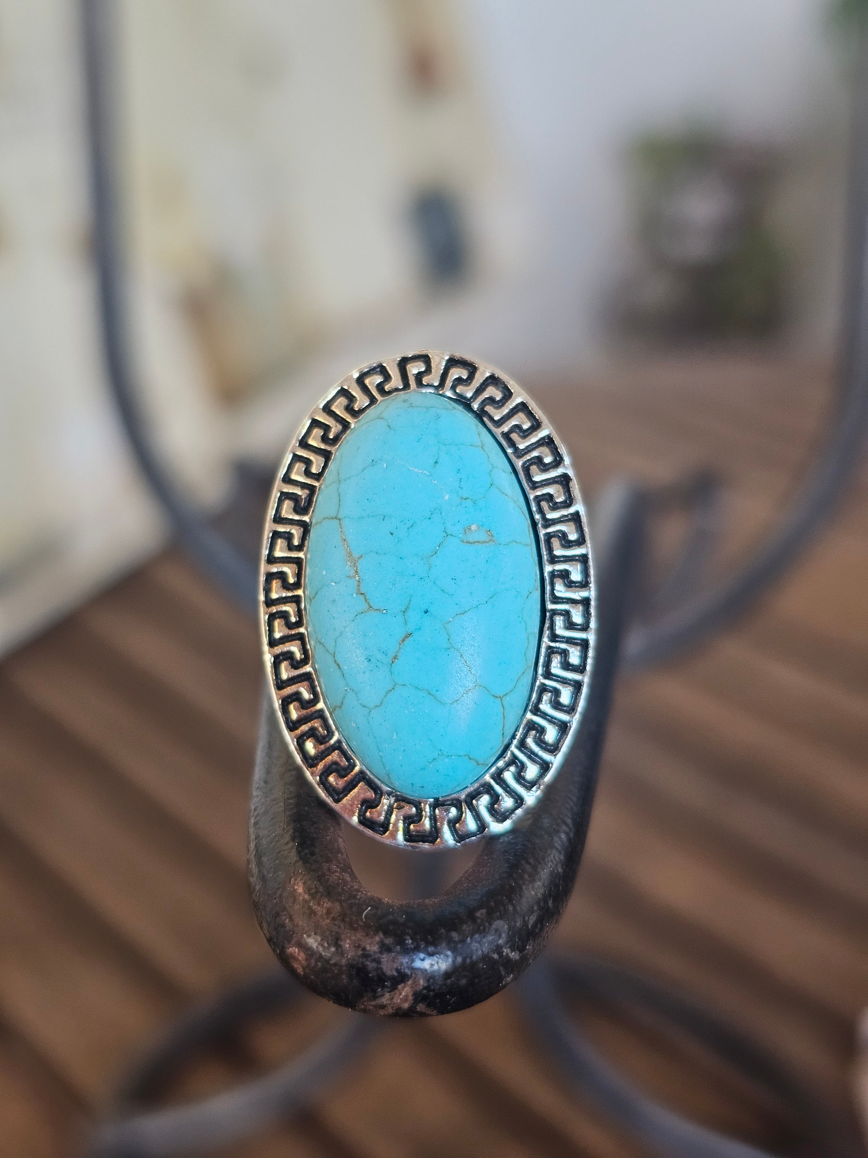 Llamativo anillo estilo bohemio