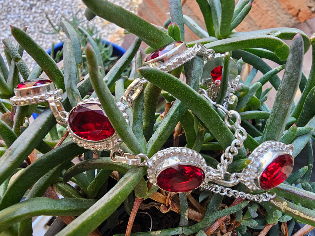 Lindo collar rojo para cualquier ocasión