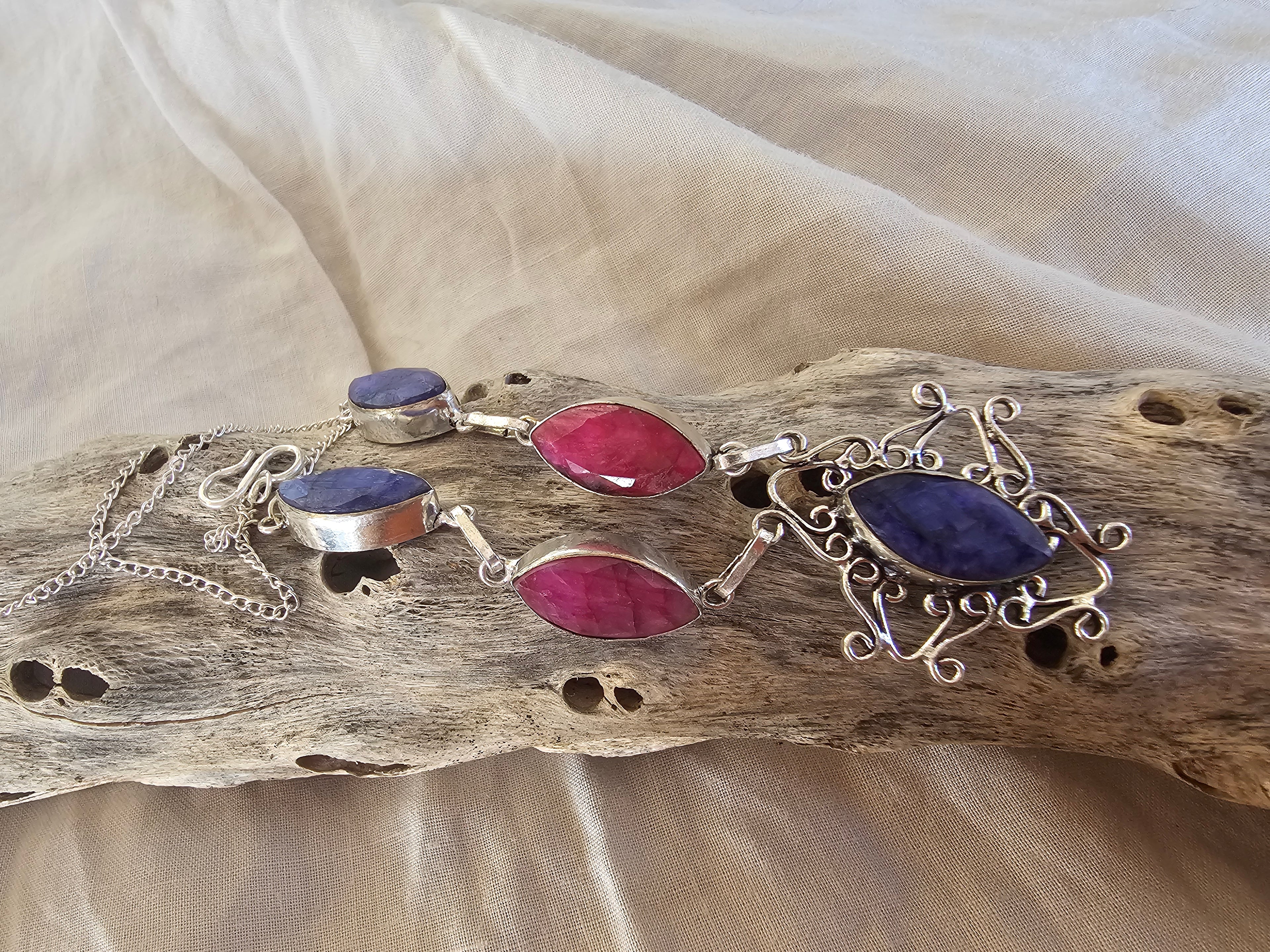 Lindo collar púrpura y pink para cualquier ocasión