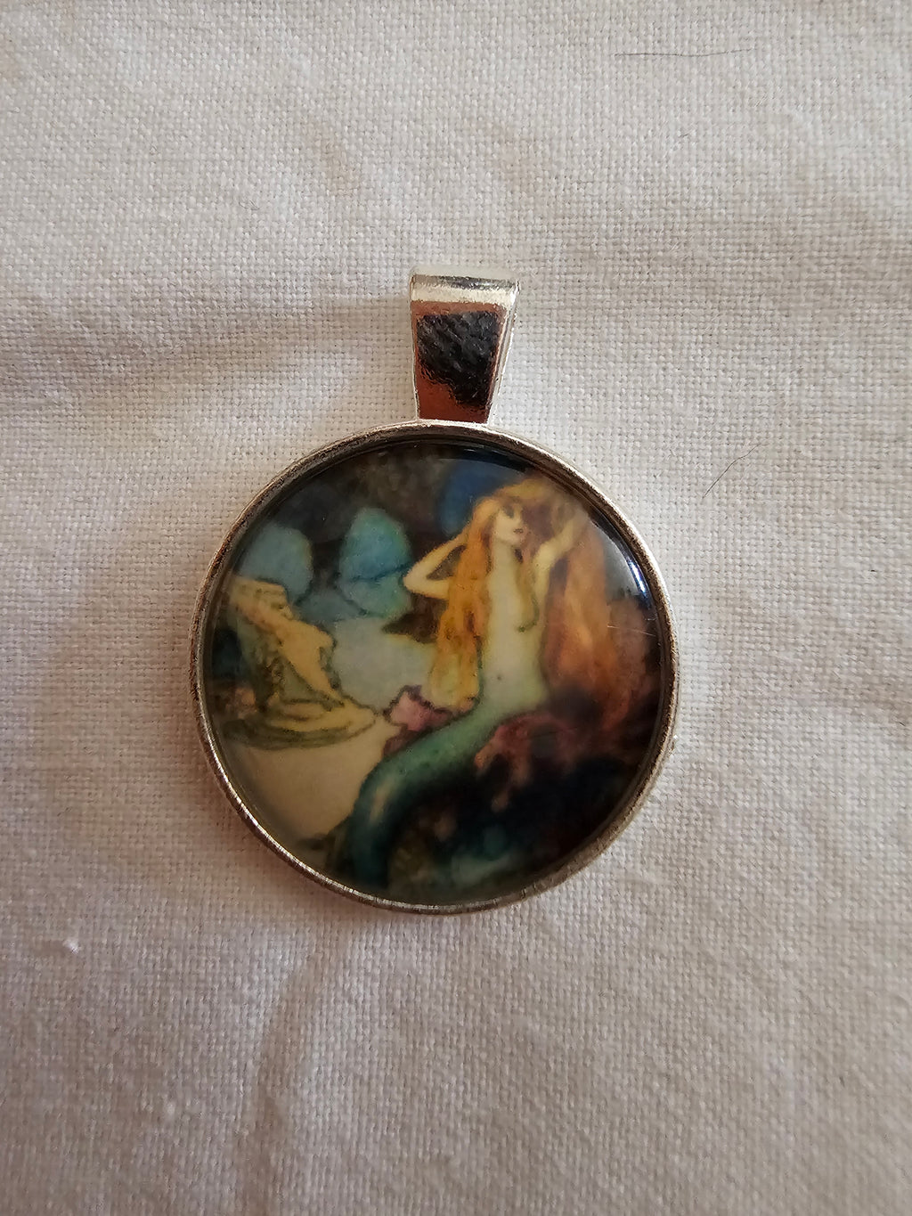 Colgante con dibujo de la sirena
