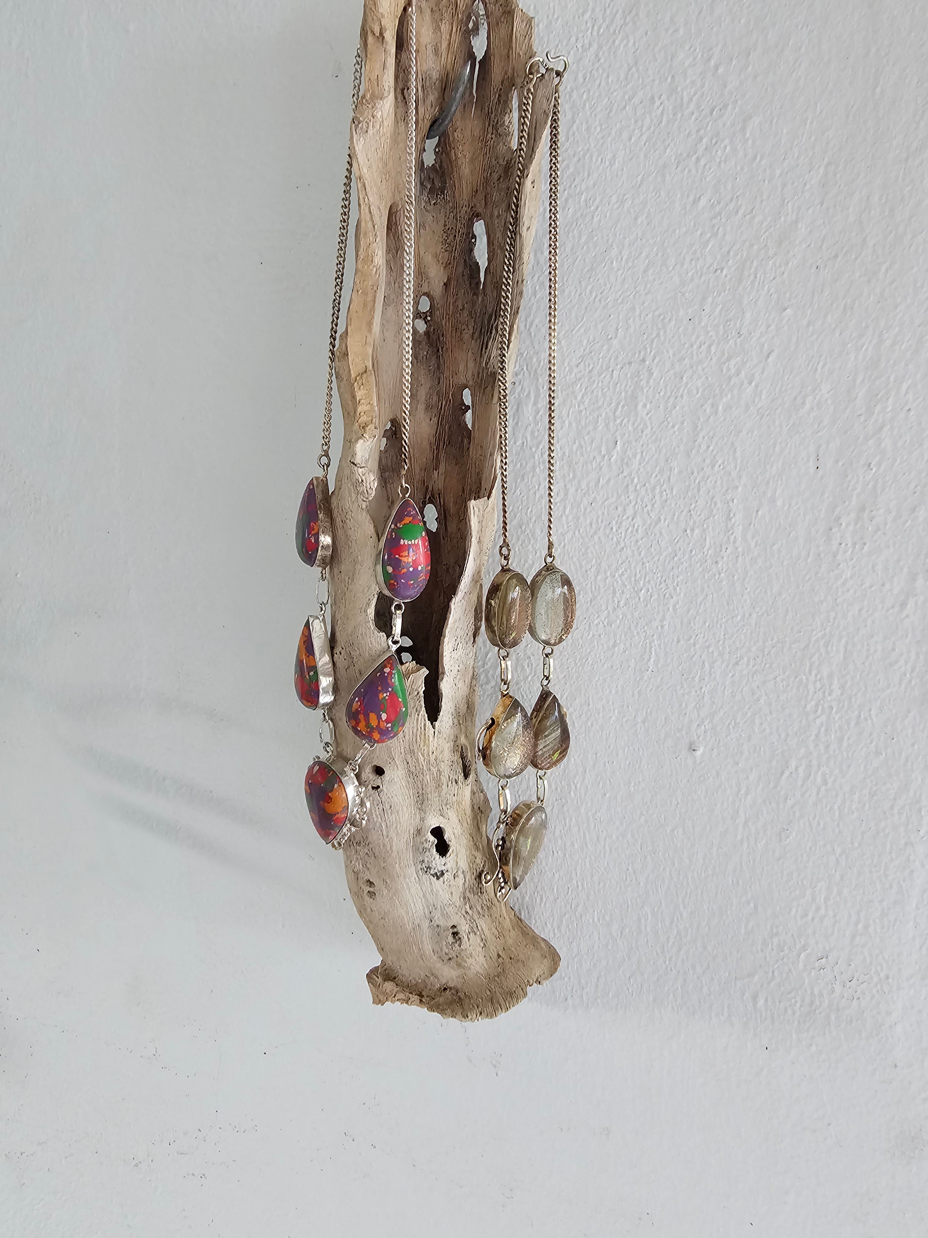Collar con colores de verdad