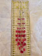 Collar rojo femenino