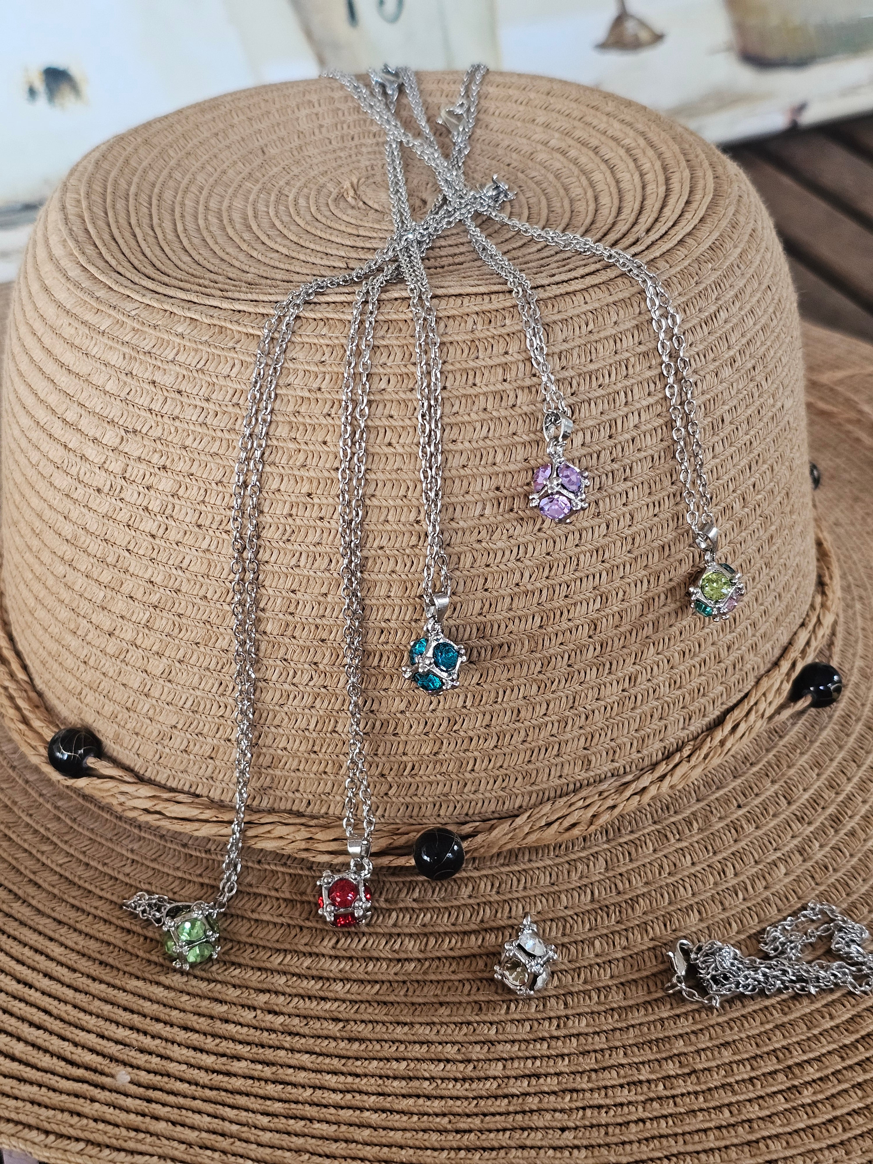 Collares con colgante de bola redonda con de metal de moda para mujer, colores diferentes