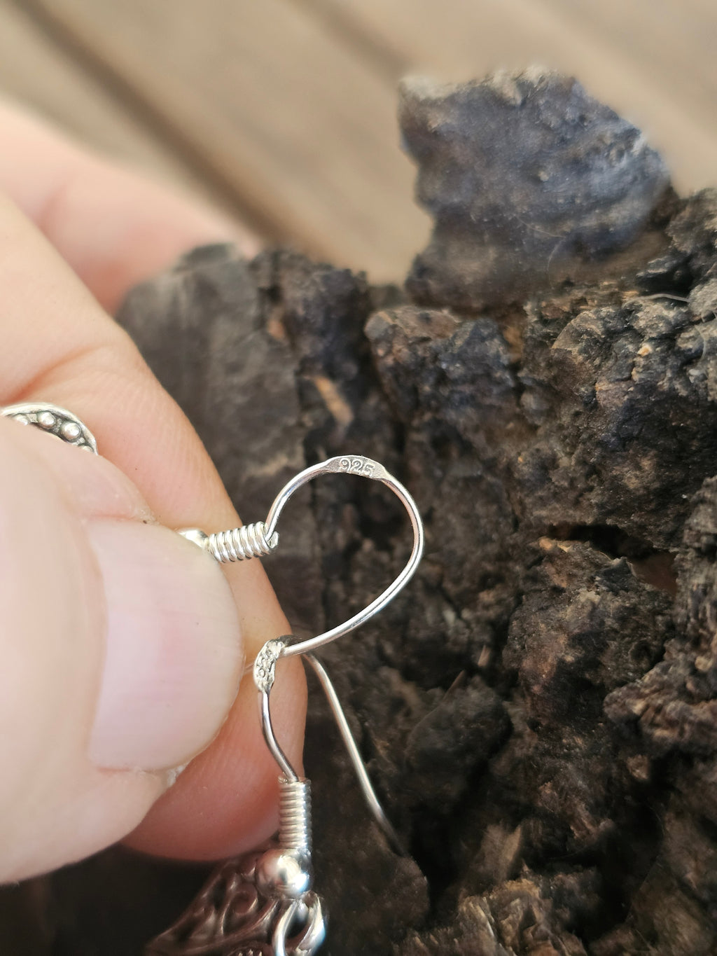 Pendientes Colgantes Corazón Filigrana – Plata Envejecida